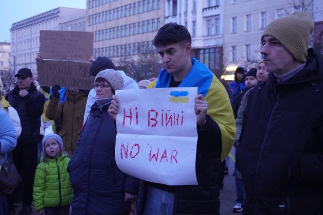 Manifestacja w trzecią rocznicę wybuchu wojny w Ukrainie