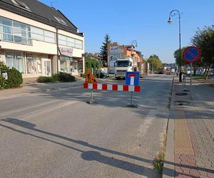 Na krótkim odcinku ulicy Wojskowej w Siedlcach pomiędzy ulicą Katedralną a rondem, także zostanie wyrównana nawierzchnia