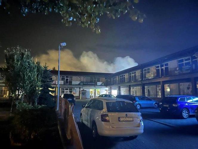 Potężny pożar kamienicy w Nakle nad Notecią. Nie żyje jedna osoba