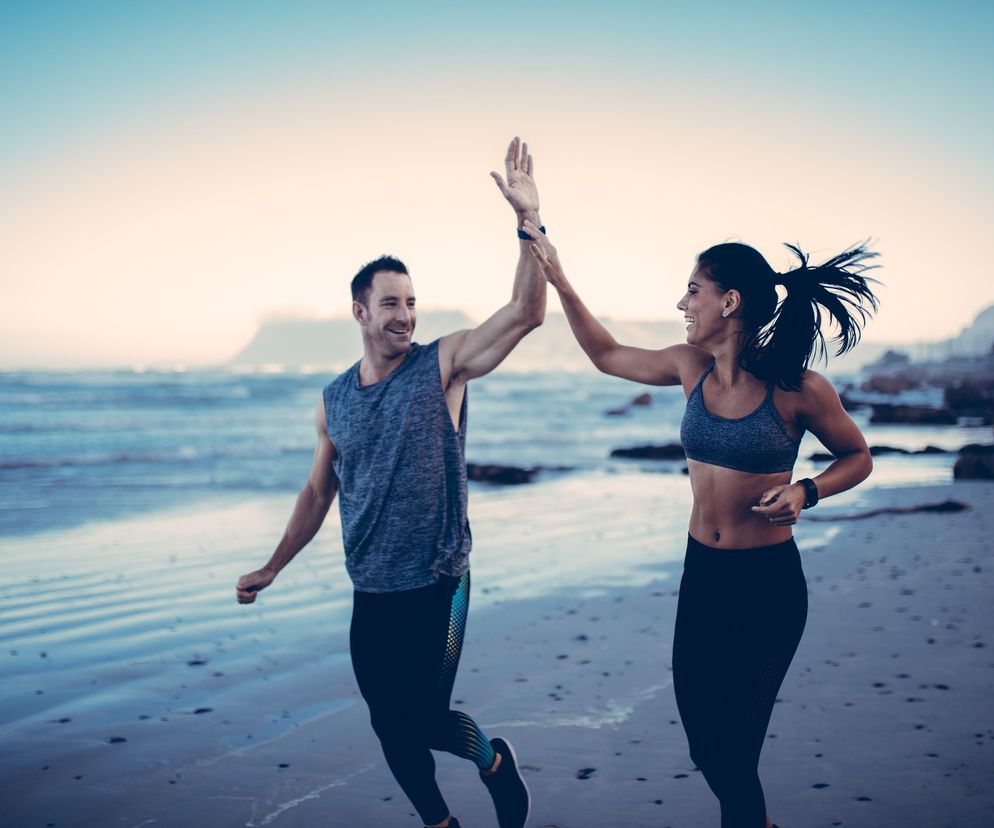 Suplementy dla biegaczy. Jakie suplementy diety przyjmować przed i po bieganiu?