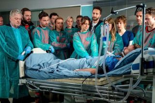 Na sygnale 705. Kuba (Wojciech Zygmunt), Martyna (Monika Mazur), Britney (Paulina Zwierz), Wiktor (Wojciech Kuliński), Nowy (Kamil Wodka), Basia (Anna Wysocka), Anna (Lea Oleksiak), Wanda (Anna Lemieszek), Piotr (Dariusz Wieteska), Alek (Adam Turczyk)