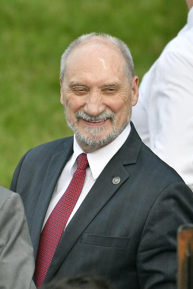  Tak się zmieniał Antoni Macierewicz 