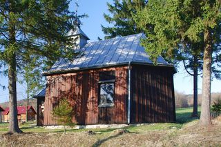 To jedna z najsłynniejszych wsi w Małopolsce. Kiedyś wyrabiano w niej drewniane łyżki