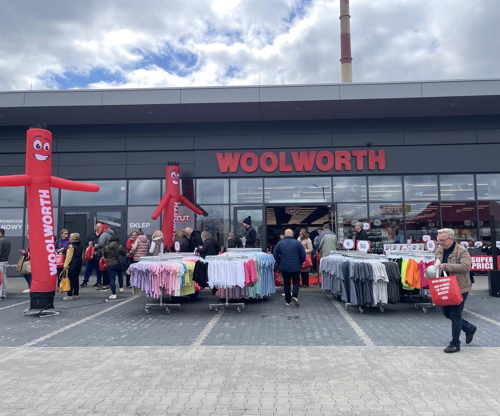 Otwarcie pierwszego w Polsce sklepu Woolworth w centrum handlowym Atut w Krakowie