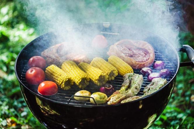 Jak wyczyścić grilla bez chemii? Porady dla każdego grillmastera