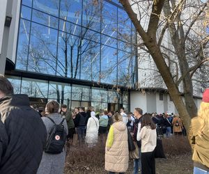 Ewakuacja w Centrum Handlowym Młociny. Na miejscu pracują służby