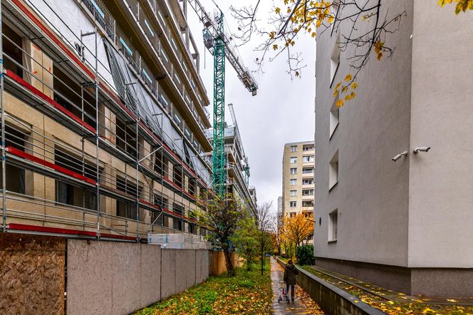 Budynek wielorodzinny przy ul. Mordechaja Anielewicza 15A w Warszawie