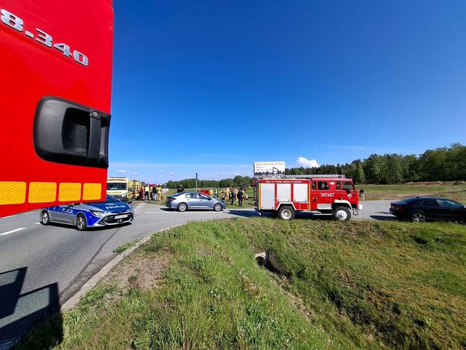Tragedia na Mazowszu. 95-latek zginął w wypadku. Cztery osoby ranne, w tym dwie nastolatki