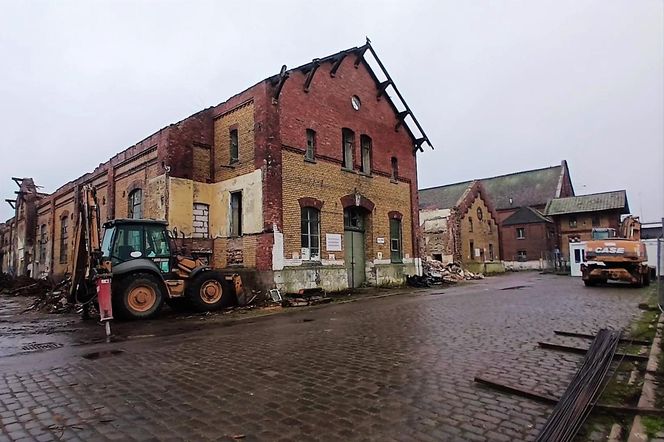 Zniszczone zabudowania na Łasztowni