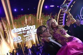 Bagi oddał 200 tysięcy wygrane w Tańcu z gwiazdami na szczytny cel. Ukrywał to całą edycję!