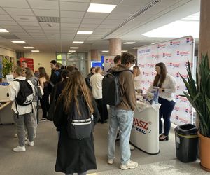 Targi Pracy na UWM 2025. Ogromne zainteresowanie wydarzeniem. Zobacz zdjęcia!