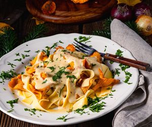Tagliatelle z kurkami – kremowe, aromatyczne, gotowe w 20 minut!