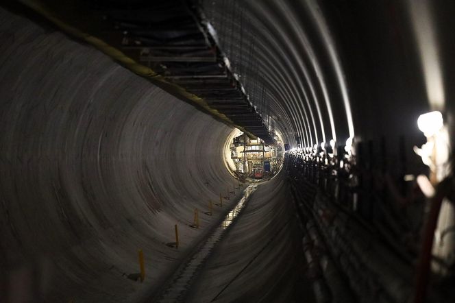 Budowa tunelu w Łodzi - przystanek Polesie