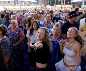 Potańcówka przed Teatrem Śląskim w Katowicach (09.08)