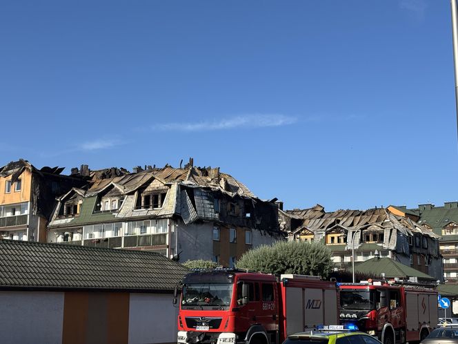 Pożar w Ząbkach. Zdjęcia bloku dzień po tragedii