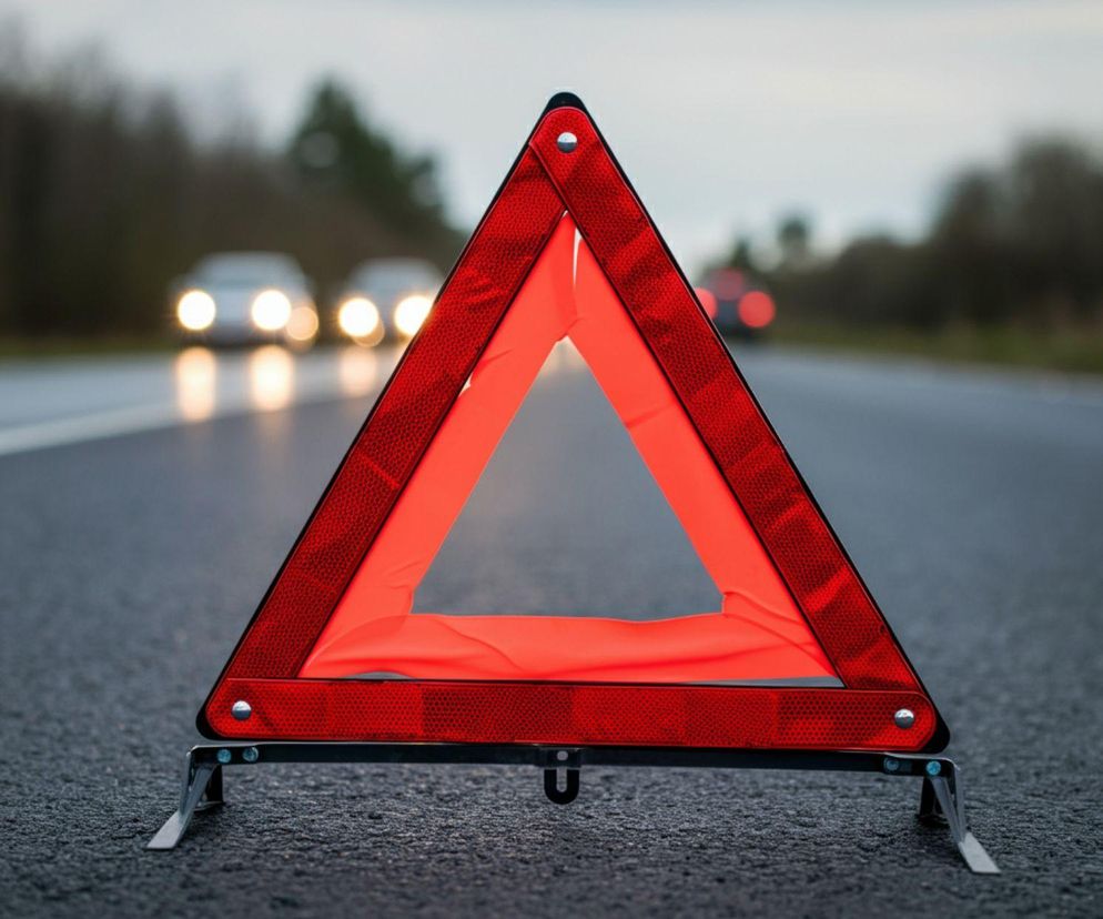 Wypadek na „chyżniance”. Droga krajowa nr 7 zablokowana w obu kierunkach