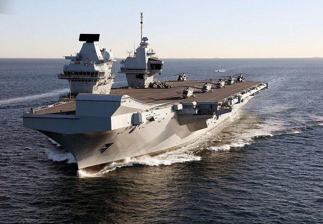 HMS_Queen_Elizabeth, lotniskowiec, Royal Navy