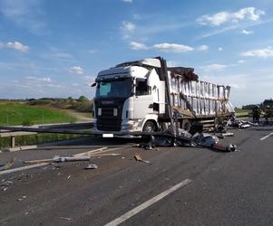 Zderzenie dwóch tirów na S5 koło Leszna