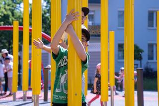 Plac zabaw dla dzieci słabowidzących na Bielanach