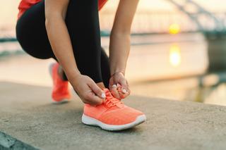 Czy buty do biegania sprawią, że pobiegniesz szybciej? Radzimy, jak wybrać najlepsze