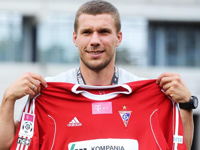 Oficjalnie: Łukasz Podolski piłkarzem Górnika Zabrze. Tak przywitał się z kibicami [WIDEO]