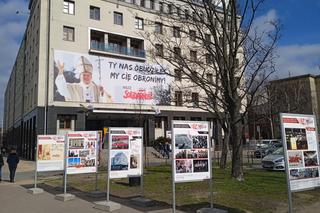 Gdańska Solidarność w obronie Jana Pawła II. Otworzono wystawę poświęconą papieżowi