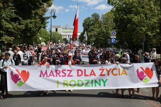 Marsz dla Życia i Rodziny ruszył ulicami Warszawy. Tak wyglądało wydarzenie [ZDJĘCIA]