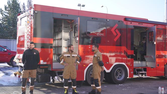 Strażacy w Krakowie przeprowadzili ćwiczenia dla dziennikarzy