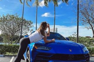 Aryna Sabalenka ma Lamborghini Urus, a Iga Świątek ma Posrche Panamera