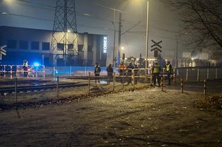 W Starachowicach pociąg osobowy potrącił nastolatka
