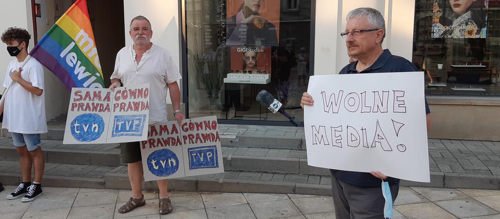 Tak protestowali mieszkańcy Tarnowa! Wsparcie dla telewizji TVN