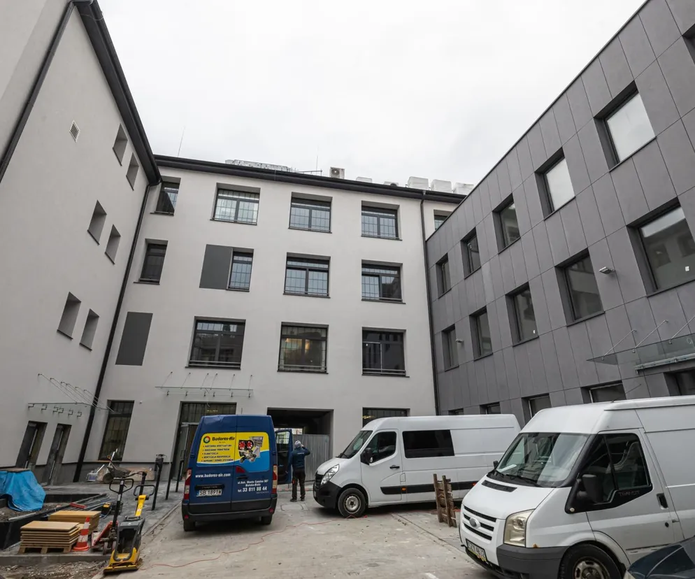 Bielsko-Biała. Dobiegają końca prace remontowe w budynkach na ul. Dmowskiego. Będą tam się mieścić lokale użytkowe