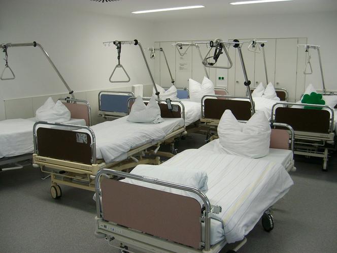 szpital łóżka koronawirus