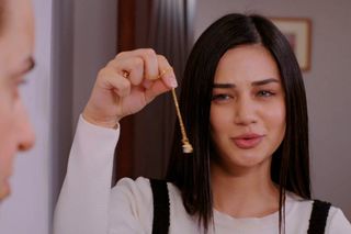 Miłość i nadzieja, odcinek 295: Bahar, Cavidan