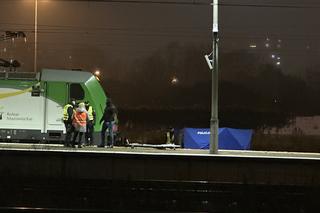 Tragedia na torach w Warszawie. 15-letnia dziewczynka zginęła pod kołami pociągu