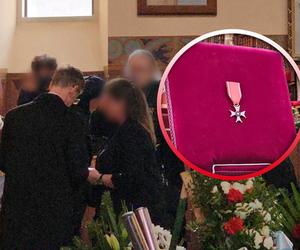 Damian Soból odznaczony pośmiertnie przez prezydenta Andrzeja Dudę. Poruszające chwile na pogrzebie wolontariusza
