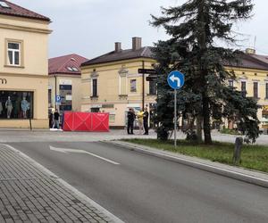 Biegli nie mają wątpliwości. Są wyniki sekcji zwłok 44-latka z Tarnowa znalezionego na ul. Krakowskiej