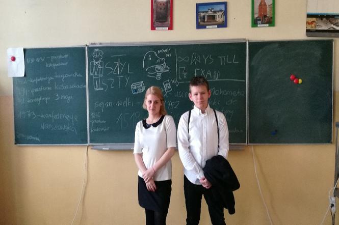 Nikola i Karol po pierwszym dniu egzaminów.