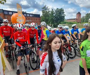 Ruszył Wyścig Kolarski „Solidarności” i Olimpijczyków. Z Łodzi wyjechało niemal 170 kolarzy