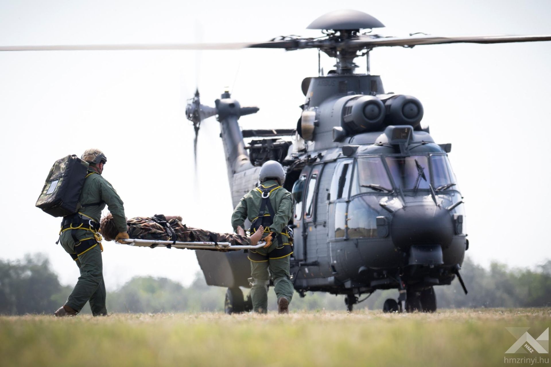 Węgierskie H225M w komplecie