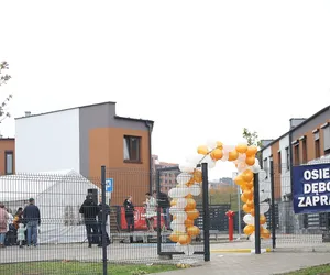 Na tę parapetówkę czekali od 4 lat! Deweloper zamienił ich marzenia w koszmar. W końcu mogą zamieszkać w swoich domach