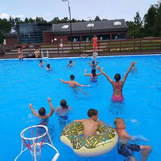 Woda w basenach letnich ma już 25 stopni! Start sezonu w sobotę 26 czerwca