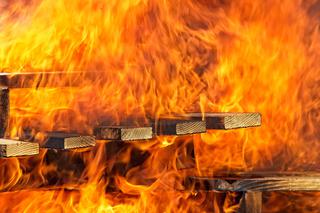 Wawer: Mężczyzna podejrzany o spowodowanie serii podpaleń. Straty oszacowano na 600 000 złotych
