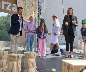 Dzień Cebularza 2025. Na pl. po Farze w Lublinie stanęło cebularzowe miasteczko