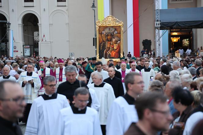75 lat temu obraz Matki Boskiej w Lublinie zapłakał. Wierni uczcili rocznicę „Cudu lubelskiego” procesją różańcową