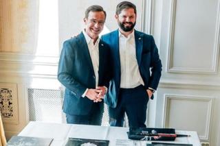 Szwedzki premier podarował chilijskiemu prezydentowi w prezencie... metalowe albumy