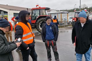 Rolnicy nie przepuścili chorego na serce dziennikarza przez blokadę