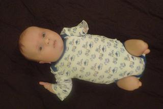 Oliwier urodził się bez nóżek i rączek