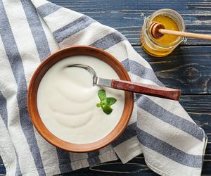 Na śniadanie jem jogurt naturalny z tym słodkim dodatkiem. Jest pyszny i mega zdrowy 