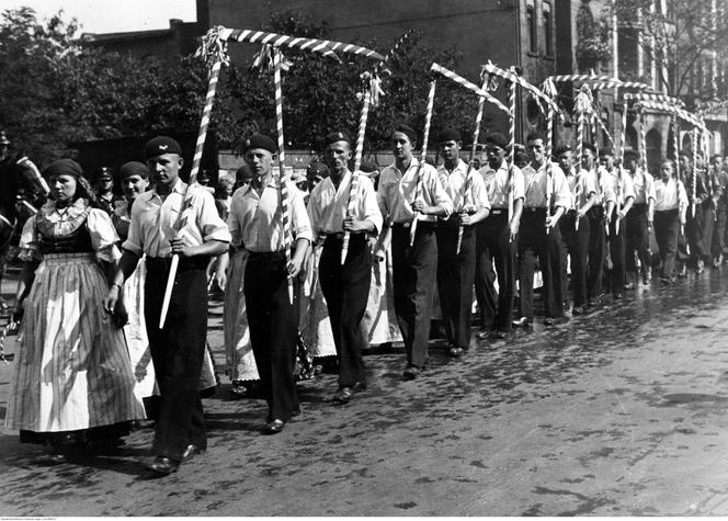 Dożynki śląskie w Katowicach. Tak obchodziło się dożynki blisko 100 lat temu. Unikalne zdjęcia 